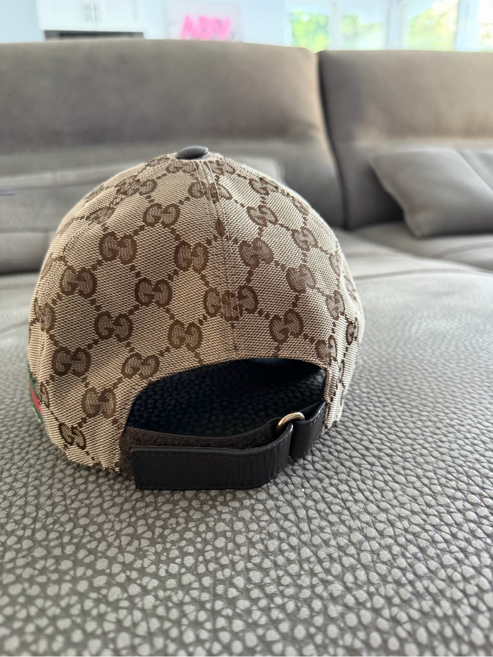 Gucci hat! Perfect condition for men’s or women - Picture 3 of 6